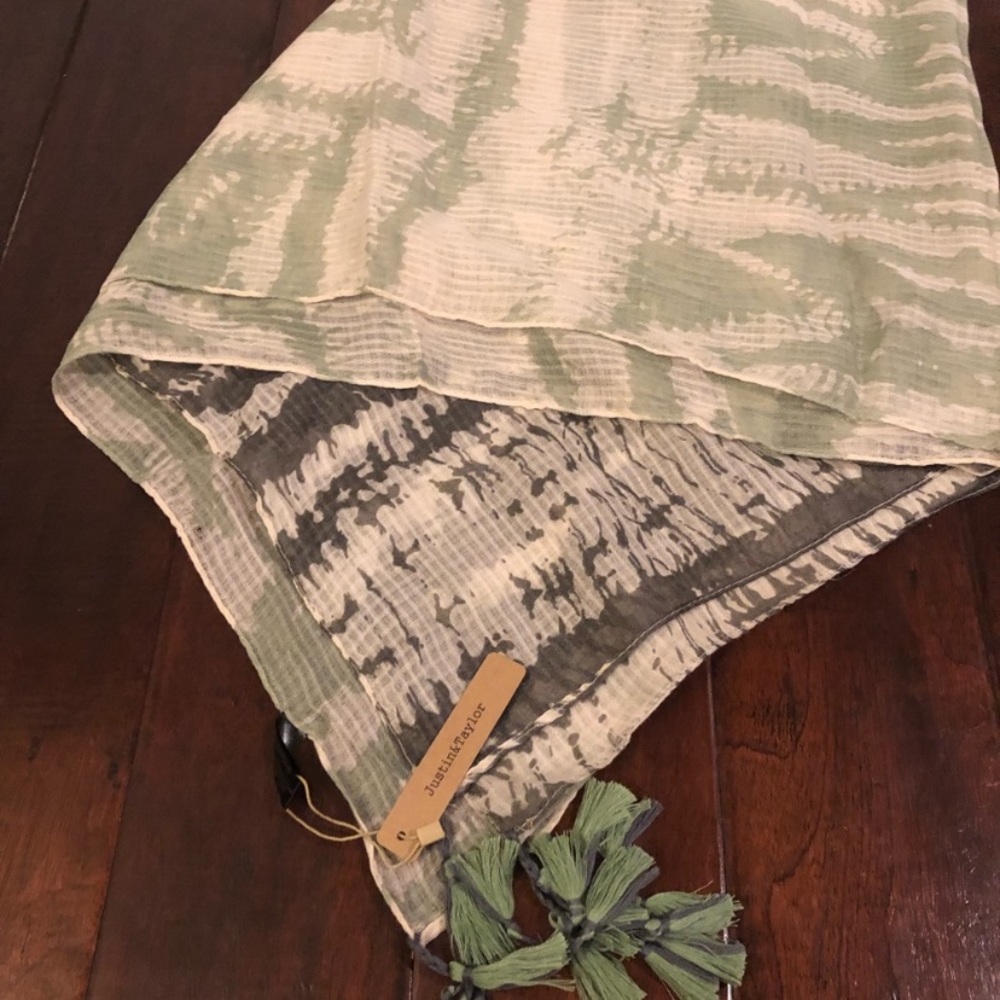 NWT. Light weight Mint Green and Gray Tassel Scarf